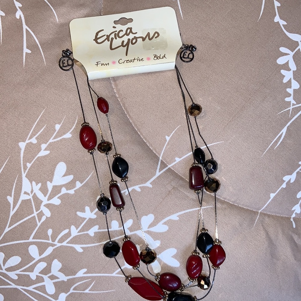 💥$10 SALE💥 NWT Erica Lyons Beaded Necklace - Picture 4 of 11